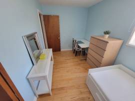 Room available Britannia beach area