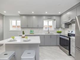 Room in sharing available for 1 girl - All girls house- Brampton