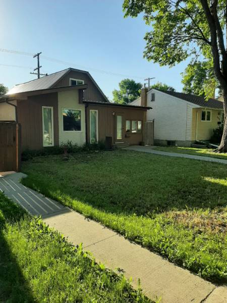 River Heights 4 bedroom 2 bath on nice street.