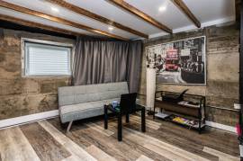 Furnished studio for rent/studio meublé à louer- NDG