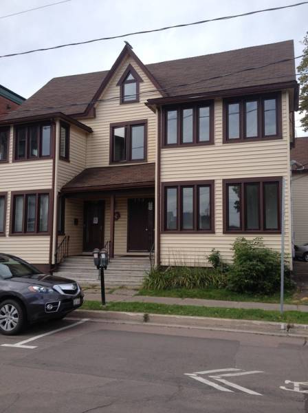 Heated - Bachelor - Downtown - CLEAN AND QUIET