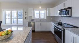 Horizon Place - Luxurious 3 Bedroom corner unit, Dec 15th !