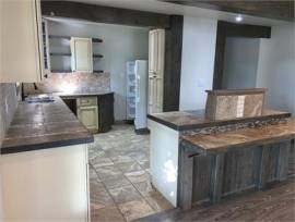 58 STEADMAN - BEAUTIFUL 2 BEDROOM - DOWNTOWN - AVAILABLE OCT 1