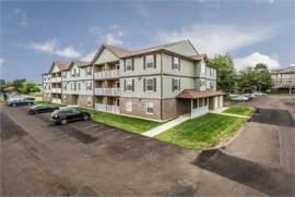 2 BERRY ST - 2 BEDROOM - ELMWOOD AREA - NOV 1ST