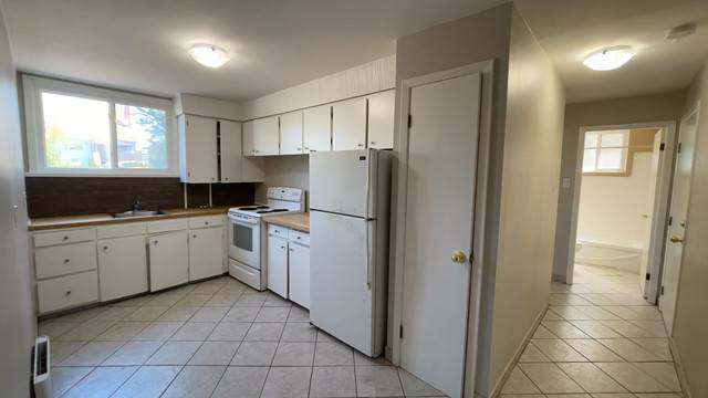 U9 - 1 bedroom with off street parking!