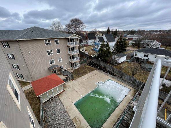 U203 - 2 bedroom apartment with onsite fitness centre & pool