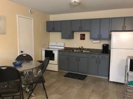 2 bedroom Fully Furnished unit Close to city hospital
