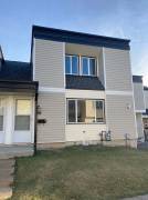 Family Friendly Townhomes in Rundle Heights! - Park Haven Rental