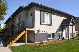 ONLY $1325!! Beautiful, Modern 3 bed Tri-plex on the South Hill