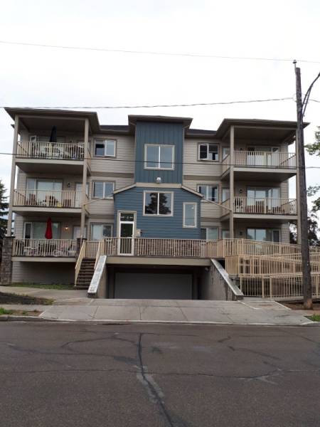 bdrm apt for rent $1250.00/mth w/undergrnd parking