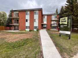 2 Bedroom Apartment for Rent - 4418 50 St