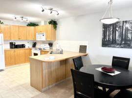 Fully Furnished One Bedroom + Den - Utilities/Cable/Wifi Incl!