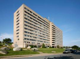 1,2 & 3 BEDROOM UNITS - LARGE SPACIOUS APARTMENT
