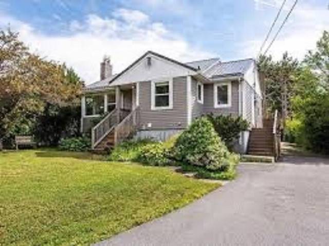 1796 St Margaret's Bay Rd - House Rental - 5 Min To Bayer's Lake