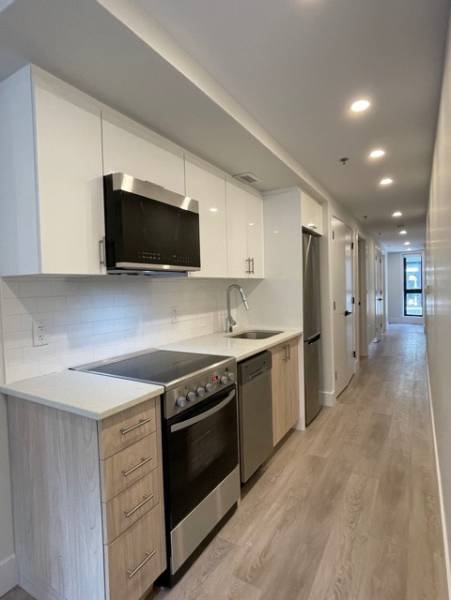 One Bedroom Suite at 5510 Falkland St.