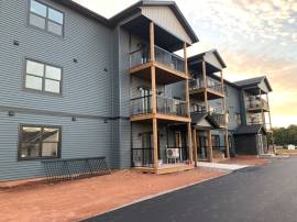 2 bedroom one bathroom unit available Oct 1