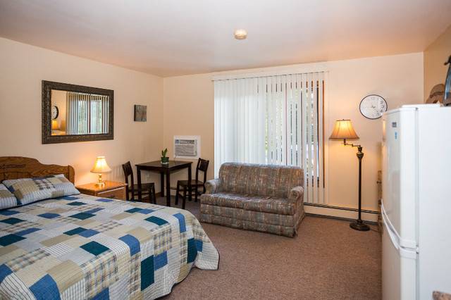 Bachelor / studio apt