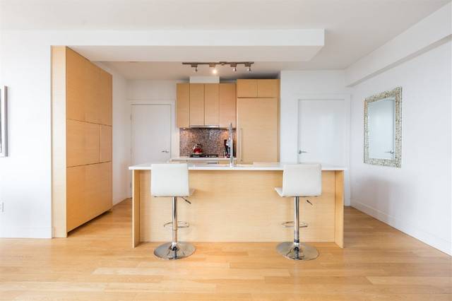 1070ft2 - Beautiful 2 Bed/2 Bath +1 Den Suite with Gorgeous View