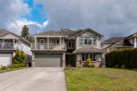Spacious 4 Bedroom, 3 Bathroom House in Delta!