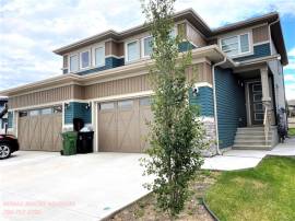 UPPER LEVEL 3 BED, 2.5 BATH, SF HOME W/ BONUS RM, & DBL ATTACHED