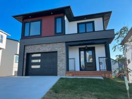 4 Bed 3.5 House with Walkout for rent. Brunello Golf Community