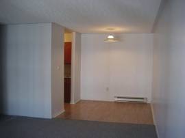 ALL UTILITIES FREE!LAKESIDE/NEXT TO BAYERS LAKE