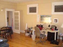 Huge 1 Bedroom, Open House today at 12 noon.