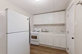 1 BED - DOWNTOWN - RENOVATED - AVAIL SEPT 16TH