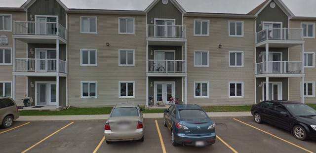 2 bedrooms, 1 bath apartment for rent.