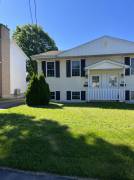 344 HENNESSEY - 3 BED 1.5 BATH - SEMI DETACHED HOME - AVAIL NOW