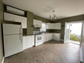 Lower - Moncton Central 3 Bedroom Apartment w/ Dishwasher!