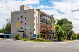 SPACIOUS BACHELOR & 1 BD APARTMENTS FOR RENT IN BARRIE!