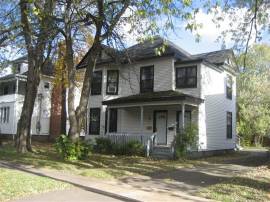 2 BED - TOP FLOOR UNIT- CLOSE TO HOSPITAL - AVAIL DEC 1ST