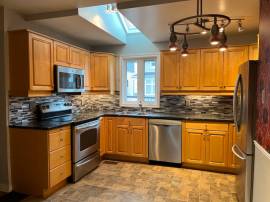 3 BED SIDE BY SIDE - WELL TAKEN CARE OF - AVAIL NOV 1ST