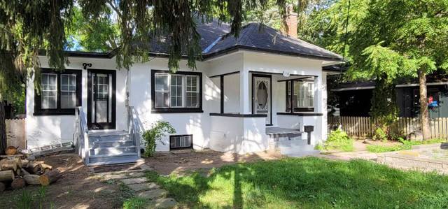 For Rent: Huge 1 Bed 1 Bath House on Main Floor In Aurora