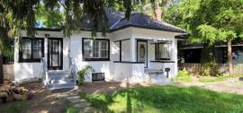 For Rent: Huge 1 Bed 1 Bath House on Main Floor In Aurora