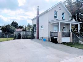 UPPER FLOOR-1 BEDROOM APARTMENT-UTILITIES INCLUDED-CAMBRIDGE