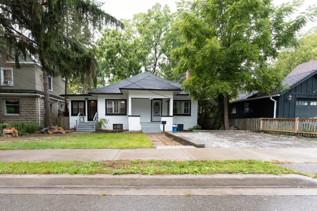 For Rent: 2-Bed 1 Bath House on Main Floor In Aurora (Yonge/Wel)