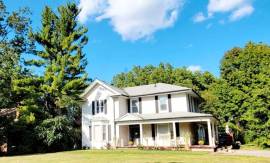 76 Main St South  - Entire Home House for Rent