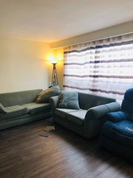 Three bedrooms house for rent in Etobicoke from Nov 1st