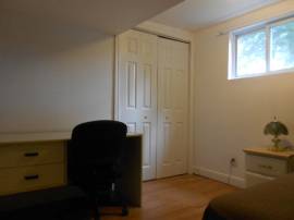 All inclusive room close to Algonquin college Nov. 1st