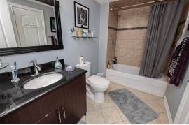 Room for Rent For Girls 1 st Nov 2022 long term only Brampton