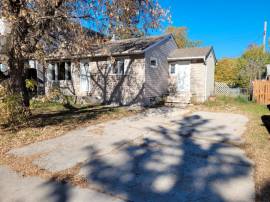 Weston area 2+1 bed renovated bungalow for rent