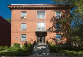 42 Langside - 1 BR available w/ MOVE IN BONUS!