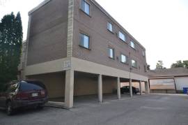 Large 2 bedroom in the hear of St. Boniface w/Signing bonus