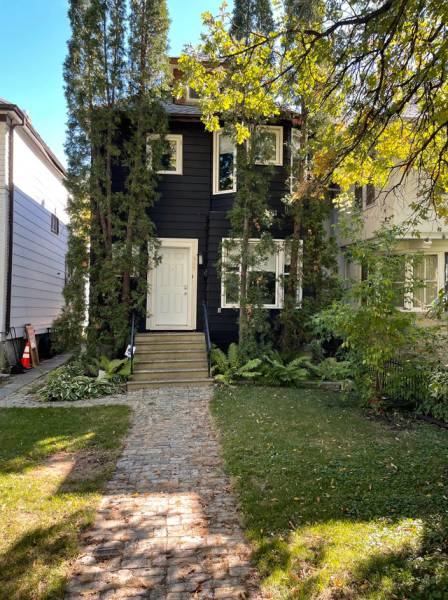 3 Bedroom, 2 Bath FULLY FURNISHED River Heights Charmer