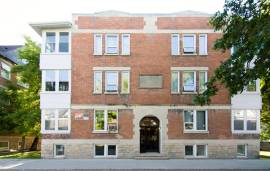 149 Langside - 2 BR w/ MOVE IN BONUS!