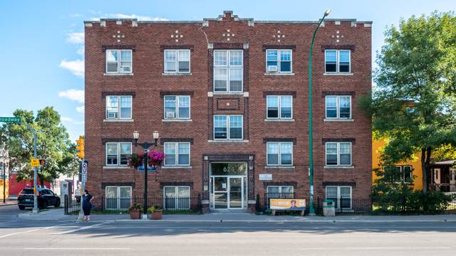 624 Broadway- The Commodor- 2 Bedroom