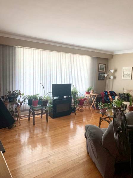 Large 2 Bedroom Duplex, All Inclusive (Water, Heat, Hydro)