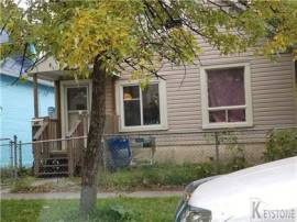 4 Bedrooms House for rent